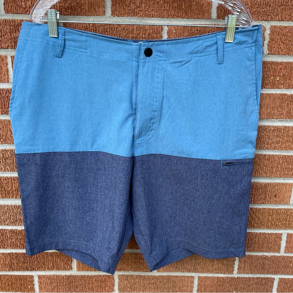 Red Camel Hybrid Shorts Mens Size 36 Blue Two Tone Flat Front Pockets NWT